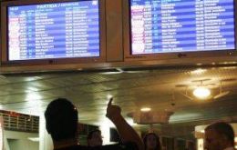 Hundreds of flights from major airports were delayed
