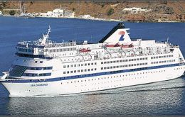Cruise Sea Diamond on her route to Santorini