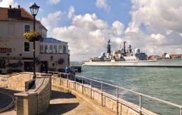 HMS Edimburg returned home (Crown Copyright/MOD 2007)