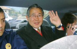 Fujimori leaving to Santiago airport