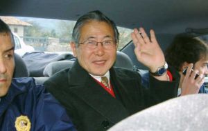 Fujimori leaving to Santiago airport