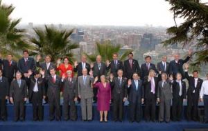 Familary photo of  leaders: XVII Ibero-American Summit in Santiago