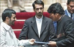 Pte.  Ahmadinejad and his counterpart  Morales during his visit at Bolivia