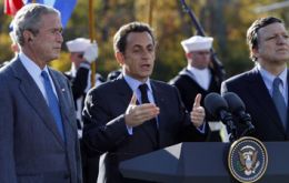 Bush, Sarkozy and Barroso announce the finance summits