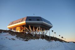 The Princess Elisabeth station