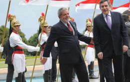 Pte. Lula da Silva welcome PM Gordon Brown at Presidential Palace