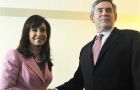 Pte. CFK shakes hand with PM Brown