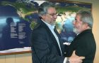 Pte Lugo (L) will discuss a new agreement with Pte. Lula at end of the month