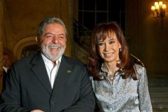 Pte. Lula and his counterpart CFK: The odd couple, thumbs up, thumbs down