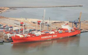 Container vessel “Rio de la Plata” operating in Montevideo Port