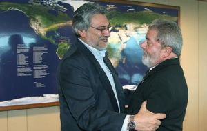 A crucial meeting is expected next Saturday between presidents Lugo and Lula da Silva.