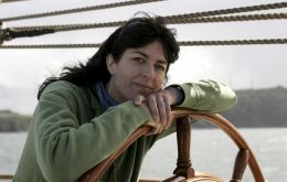 Biologist Sarah Darwin great-great granddaughter of the investigator is travelling aboard Stad-Amsterdam