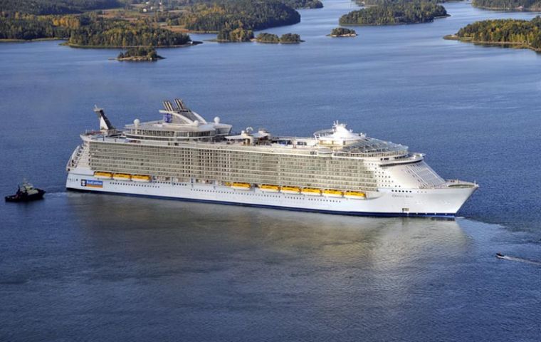 “Oasis of the Seas” will sail on her four-night maiden voyage on December first