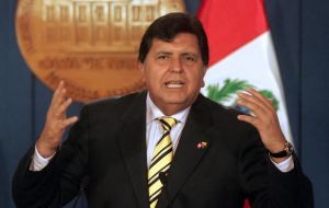 Alan García wants poverty down to 30% of Peruvians by July 2011
