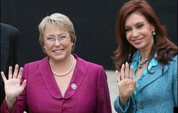 Presidents Bachelet and Cristina Kirchner signed the agreement last October