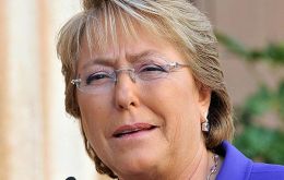  Political disregard for defence contributed to erode democracy said President Bachelet 