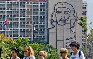 Women in White mobbed by Castro regime followers in Havana 