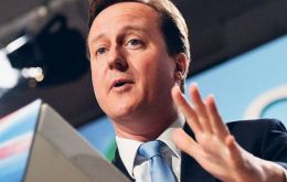 Mr Brown had ”lost his mandate to govern”, says Cameron 