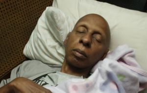 Cuban dissident Guillermo Fariñas on hunger strike faces a life-threatening condition 