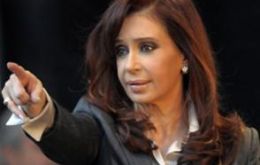 Mrs Kirchner accuses Clarin of being biased in its coverage of news 