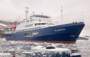 “Plancius” should be opening the cruise season in South Georgia next October 30