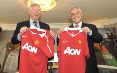 President Piñera with Sir Alex Ferguson (L)