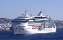 ”Brilliance of the Seas” endured rough weather en route to 