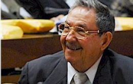 President Raul Castro can smile and show clean hands 