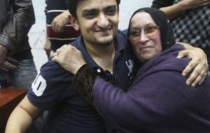 Wael Ghonim met the mother of dead businessman Khaled Said in Tahrir Square on 8 February (Photo AP)