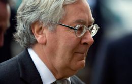 BoE governor Mervyn King forecast UK inflation could rise to 4-5% in coming months 