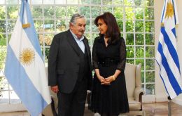 President Mujica and Cristina Fernandez pose for the protocol picture 