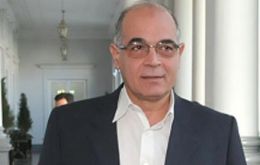 Cabinet chief Miguel Lopez Perito announced resumption of negotiations 