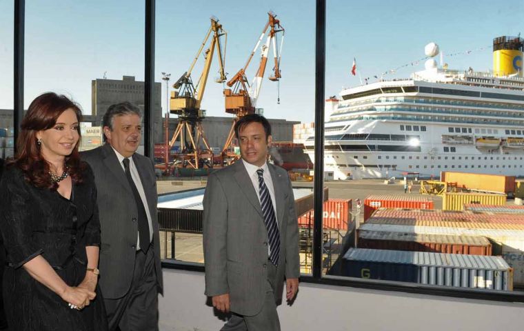Argentine president inaugurates new cruise ship terminal 