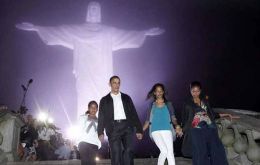 The First Family at the foot of Christ the Redeemer in Rio (Photo AP)