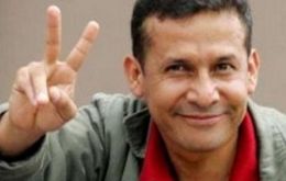 The former army officer Ollanta Humala waiting for his June rival 