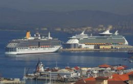 Cruise vessels docked in Gibraltar 
