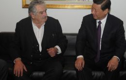 President Mujica with Vice-President Xi Jinping 