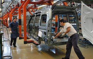 Argentina is expected to produce a record 850.000 vehicles in 2011 