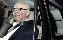 Murdoch “will only give evidence to a public inquiry” announced by UK PM Cameron
