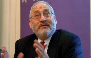 Professor Stiglitz: “saving the Euro will cost money, but it will cost more money if it falls apart”

