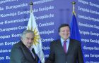 Presidents Mujica closed his European tour with a long meeting with EC chief Barroso