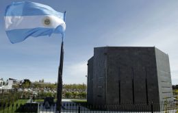 The mausoleum in Rio Gallegos and the 2.4 metres high statue in Plaza de Mayo 