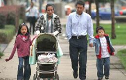 In spite of US unemployment and record deportations Mexican don’t forget their families  