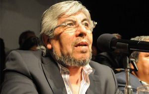 Hugo Moyano missed the swearing-in ceremony of Cristina Fernandez on Saturday 