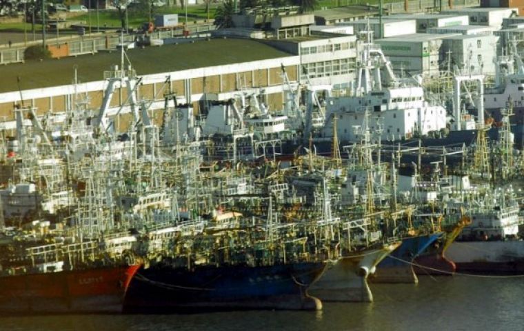 Jiggers, trawlers and long-liners docked in Montevideo