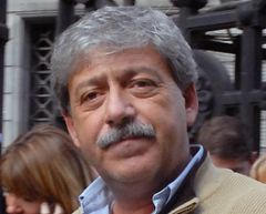 Buzzi invited the Minister &ldquo;to roll up his sleeves and get into the corn fields&rdquo;
 