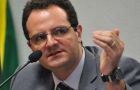 Barbosa said government is forecasting growth in 2012 in a range of 4% to 5%.
