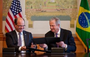 Embraer president  Frederico Curado and CEO Jim Albaugh following the meeting at the White House