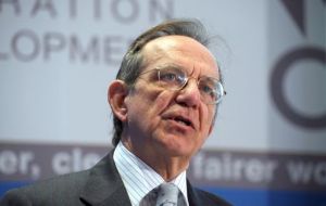 OECD Chief Economist Padoan: growth that leads to positive change in living standards