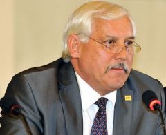 Villalobos enthusiastic about potential but disappointed with science and technology investment
